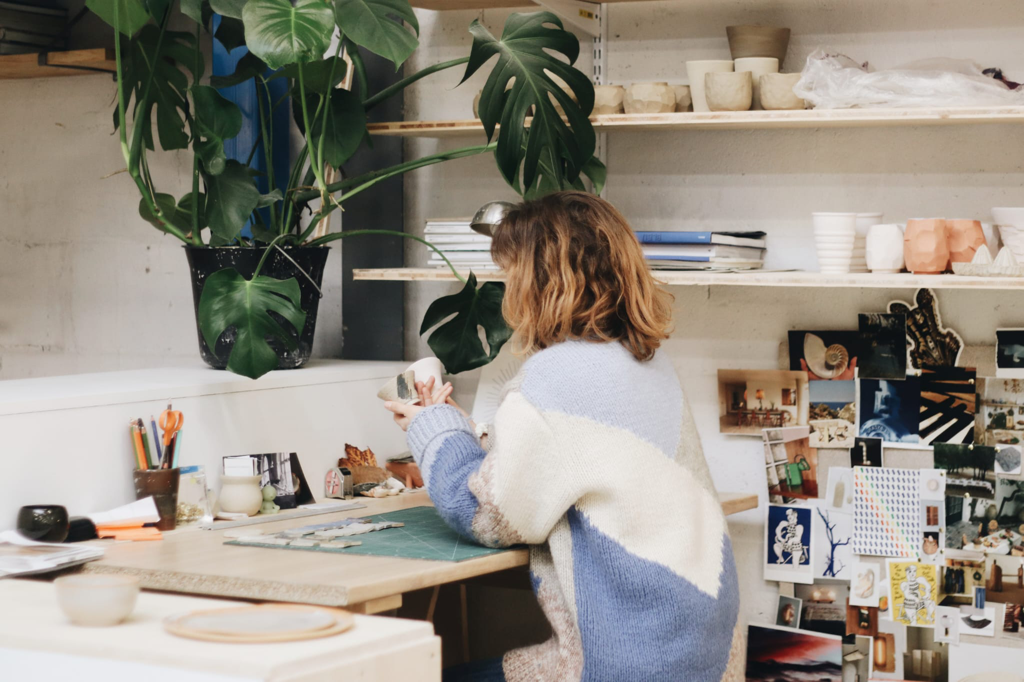 Clémence aka.marylou dans son atelier de céramiste